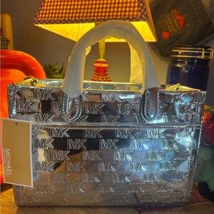 Michael Kors Gigi/Crossbody/Satchel